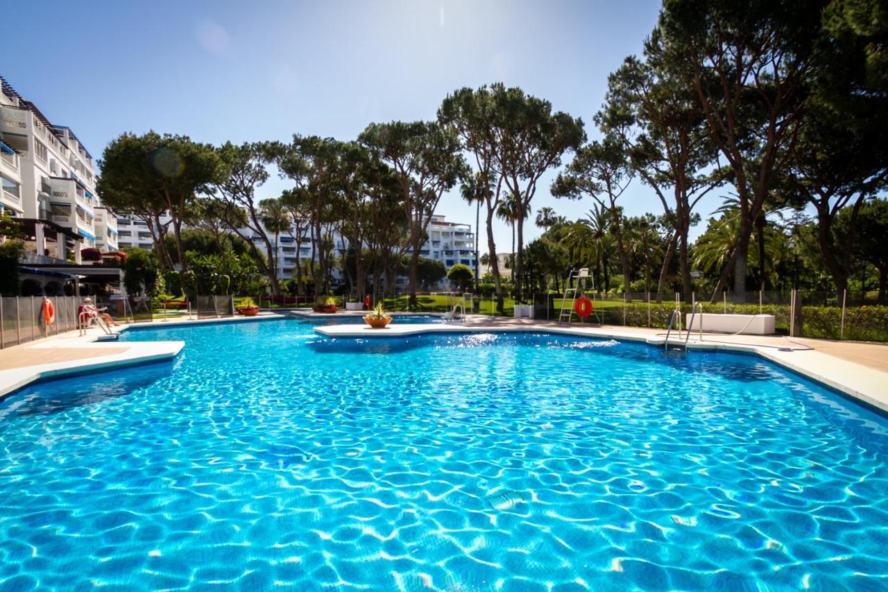 Marbella Banus Suites - Bird Of Paradise Playas Del Duque Banus Suite Apartment Luaran gambar