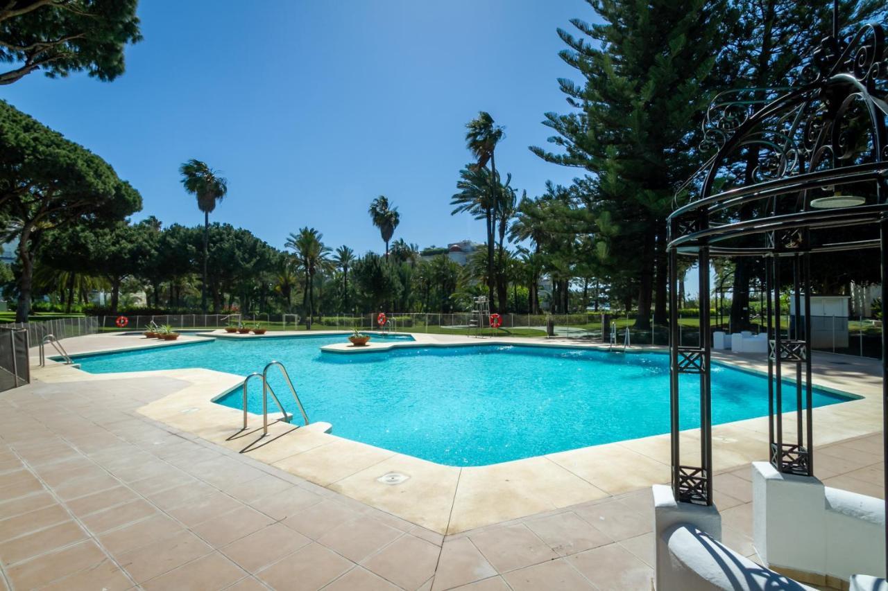 Marbella Banus Suites - Bird Of Paradise Playas Del Duque Banus Suite Apartment Luaran gambar